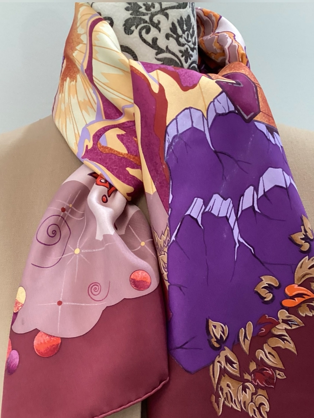 Paris HERMÈS Silk Scarf - Vibrant Purple & Pink Graphic